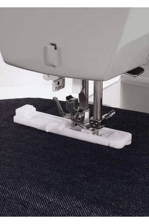 SINGER 4423 Heavy Duty Sewing Machine With Included Accessory Kit， 97 Stitch Applications， Simple， Easy To Use and Great for Beginners - Image 4