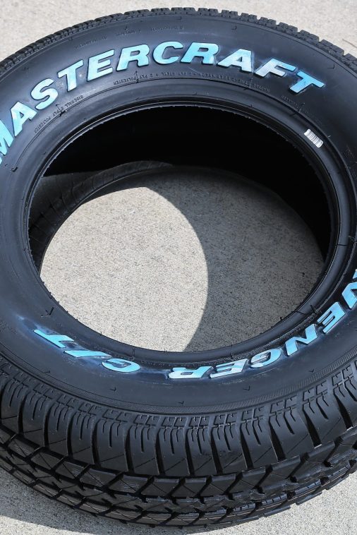 Mastercraft Avenger G/T 235/70R15 102T AS All Season A/S Tire - Image 3