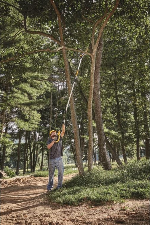 DEWALT 20V MAX* Lithium-Ion Cordless Pole Saw and Pole Hedge Trimmer Combo Kit DCKO86M1 from DEWALT - Image 7